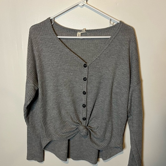 Sky & Sparrow Tied Grey Long Sleeve - Picture 2 of 4